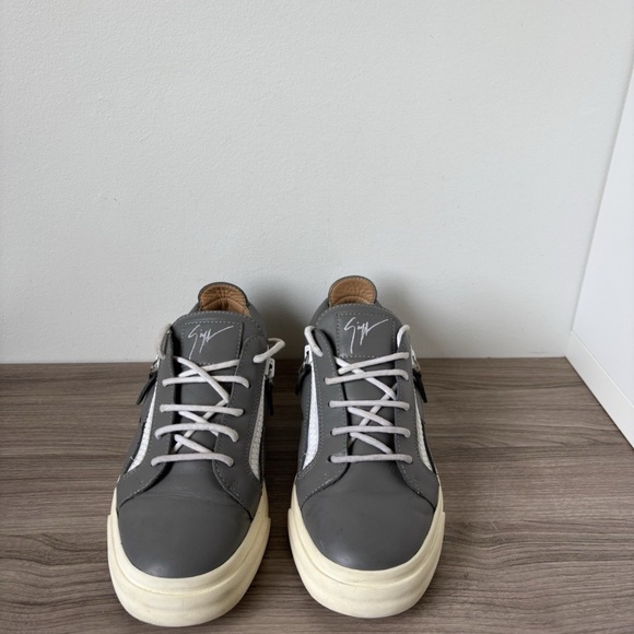 Giuseppe Zanotti Side Zip Low Top Sneakers Gray Men's Sz 41 / 8US Authentic - Picture 4 of 11